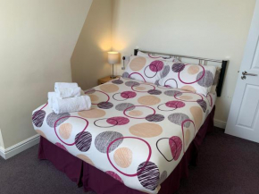  Austins Guest House  Кардифф